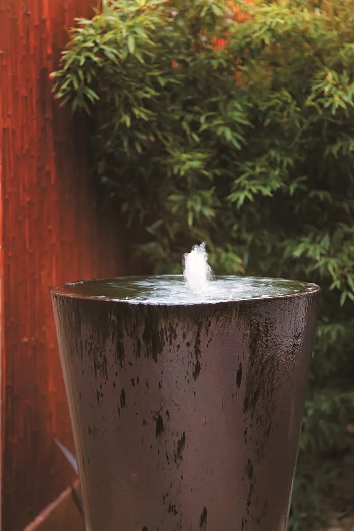 Detail of side waterfeature