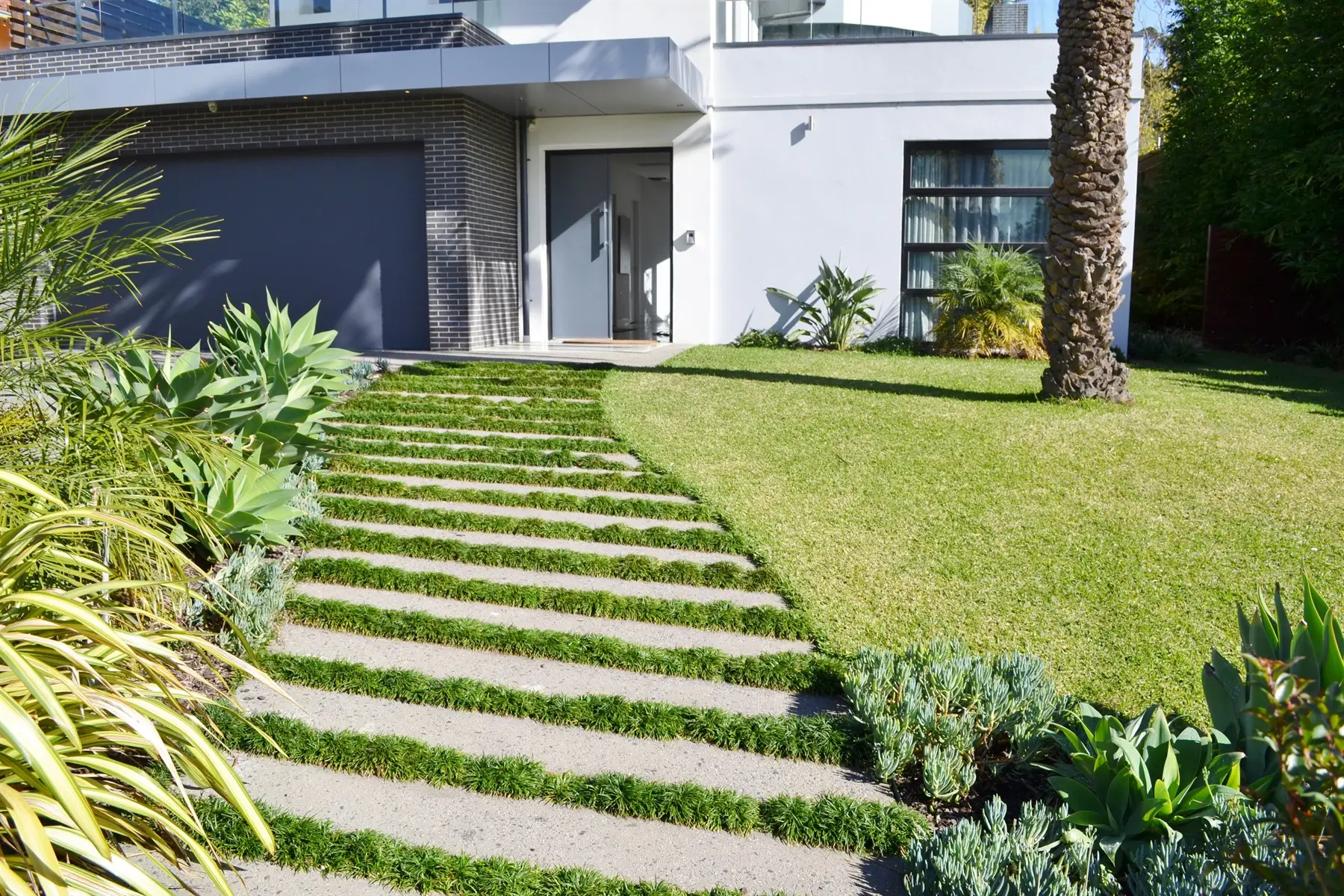 Eaglemont Stepping Stone Path